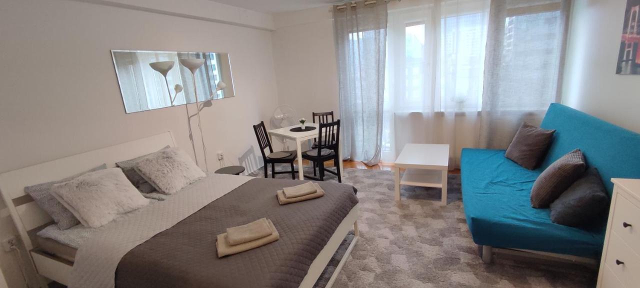 Top Apartamenty Centrum - Metro Rondo Onz Varşova Dış mekan fotoğraf